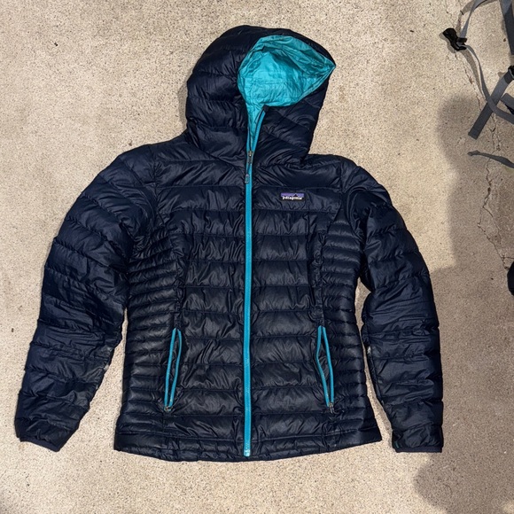 Patagonia Jackets & Blazers - Patagonia Hooded Down Puffer Jacket